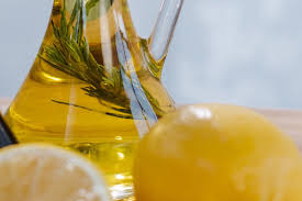 Why a Tablespoon of Olive Oil and Lemon Before Bed Is the Wellness Secret