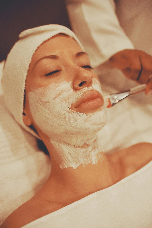 The Viral “Face Basting” Trend: Why Zinc Oxide Overnight Is Everywhere